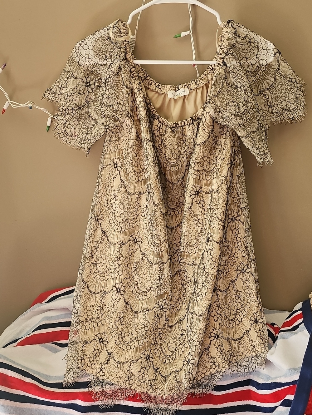 Sugar & Lips Womens Beige Lace Overlay Long  Blouse